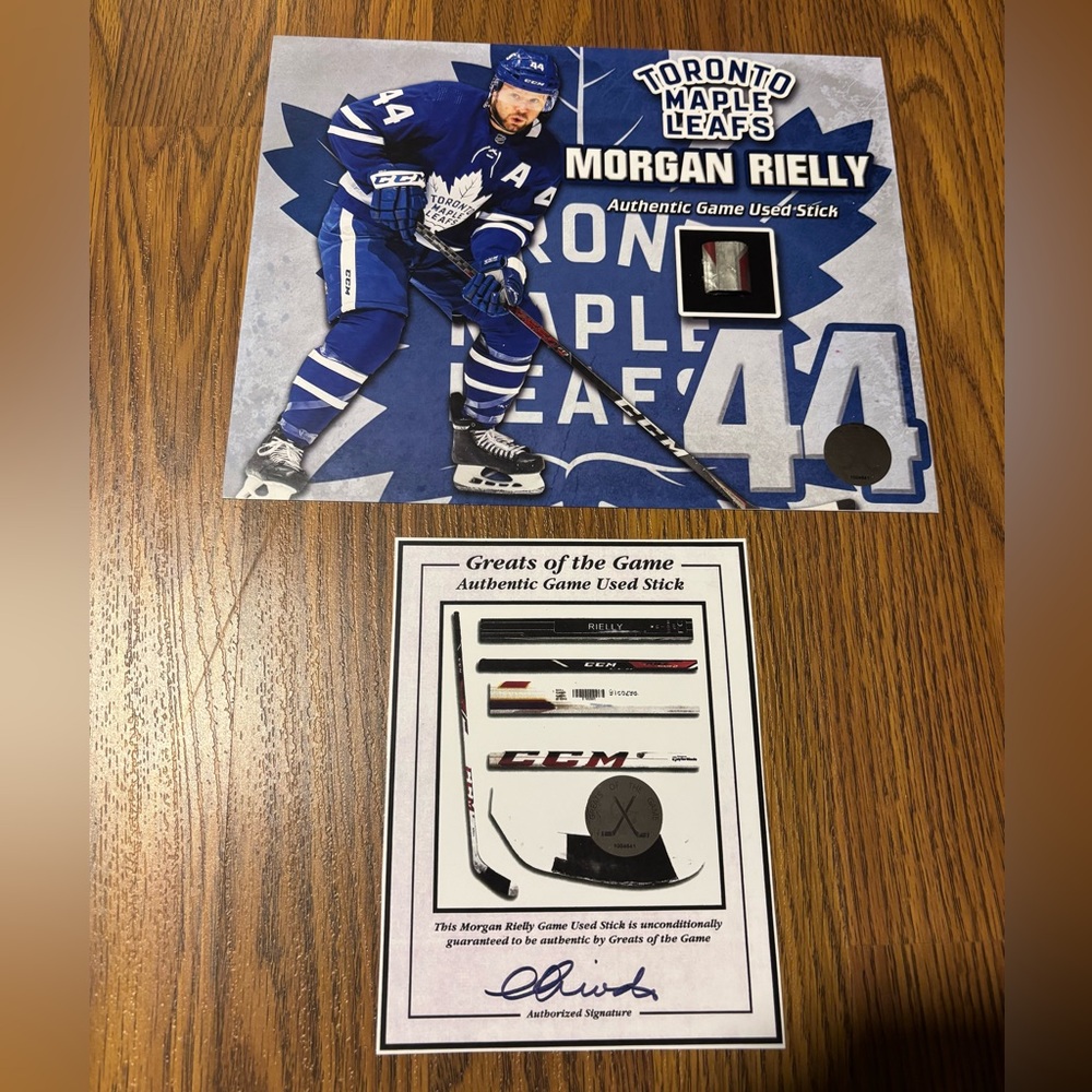 Morgan Reilly game used stick photons piece photo
